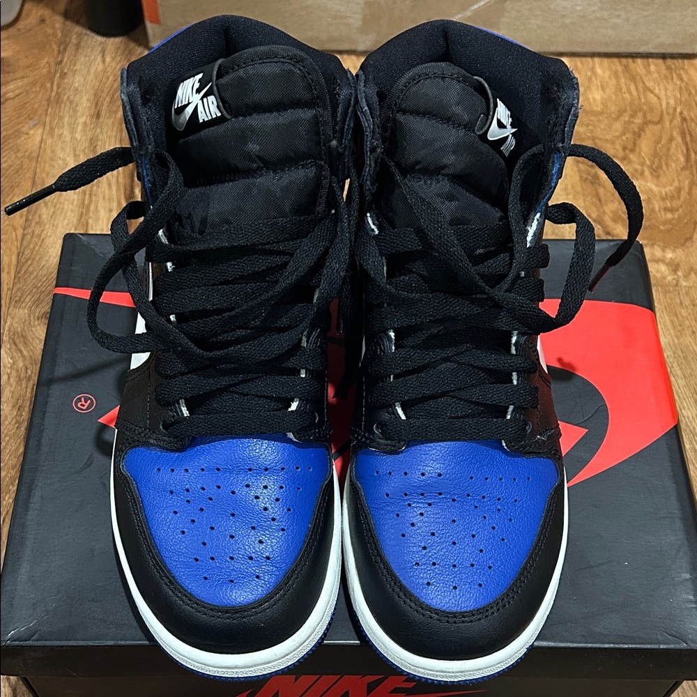 Air Jordan 1 Retro OG (SIZE 5Y)